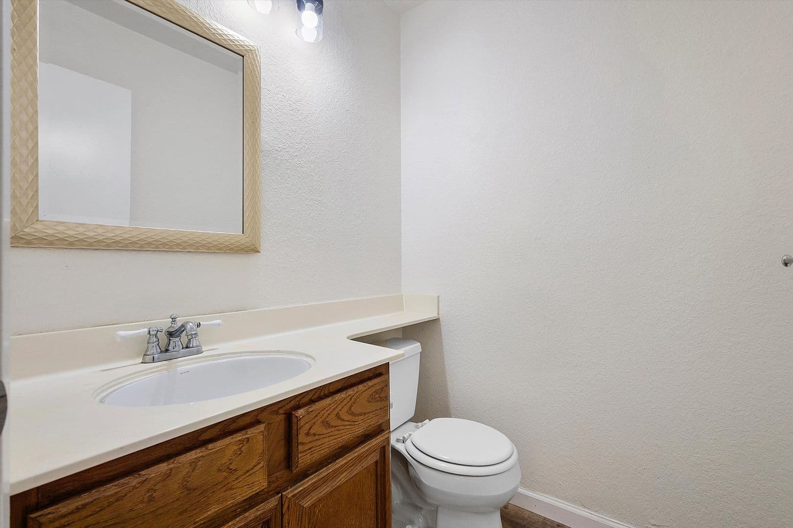 Alameda House: 1304 Pyne Lane