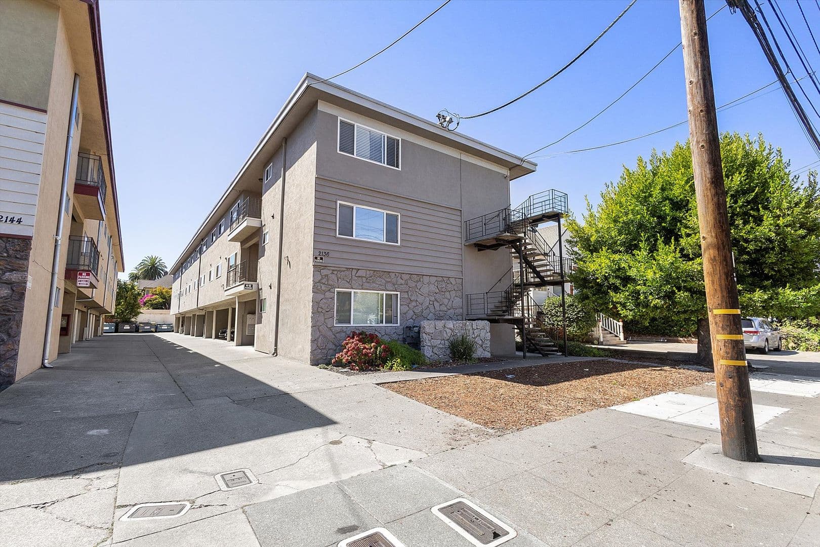 Alameda Apartment: 2136 Lincoln Ave Alameda, CA 94501
