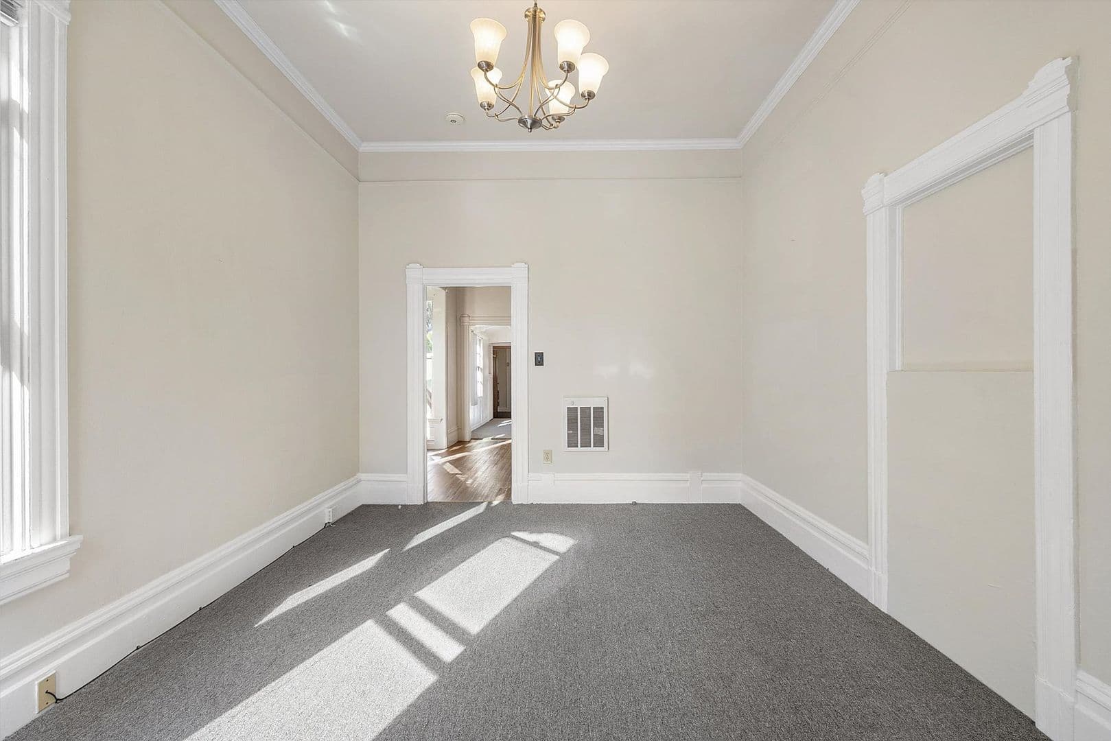 Alameda Apartment: 1823 Encinal Ave #C