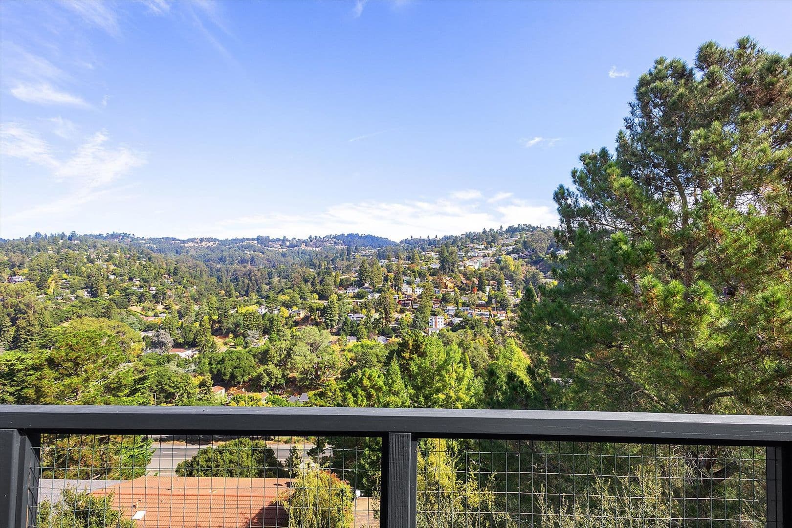 Oakland House: 6140 Bullard Dr