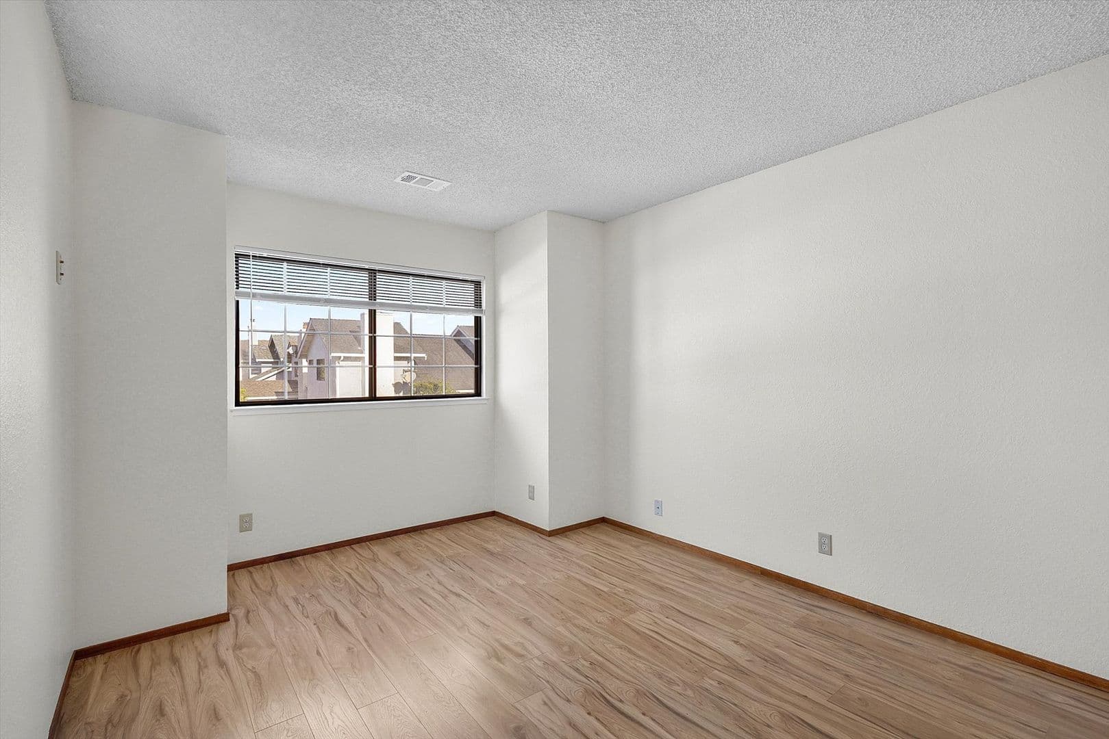 Alameda House: 1304 Pyne Lane