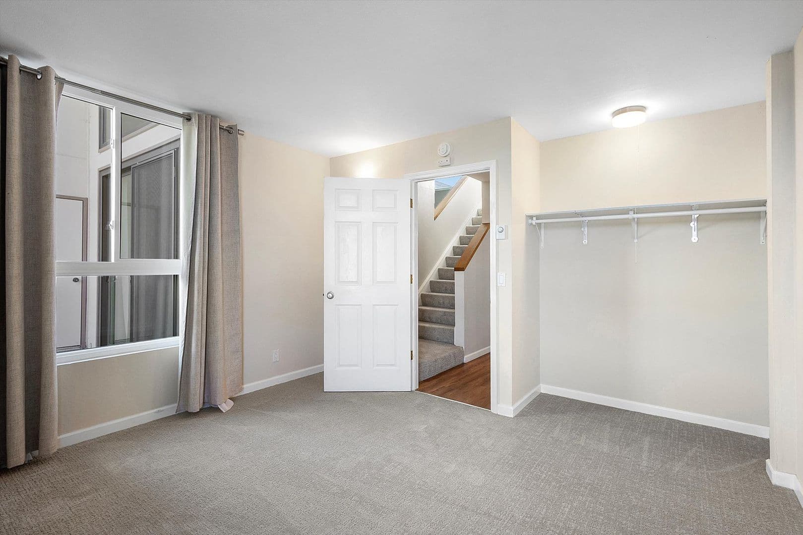 Alameda Condo: 2101 Shoreline Dr #348
