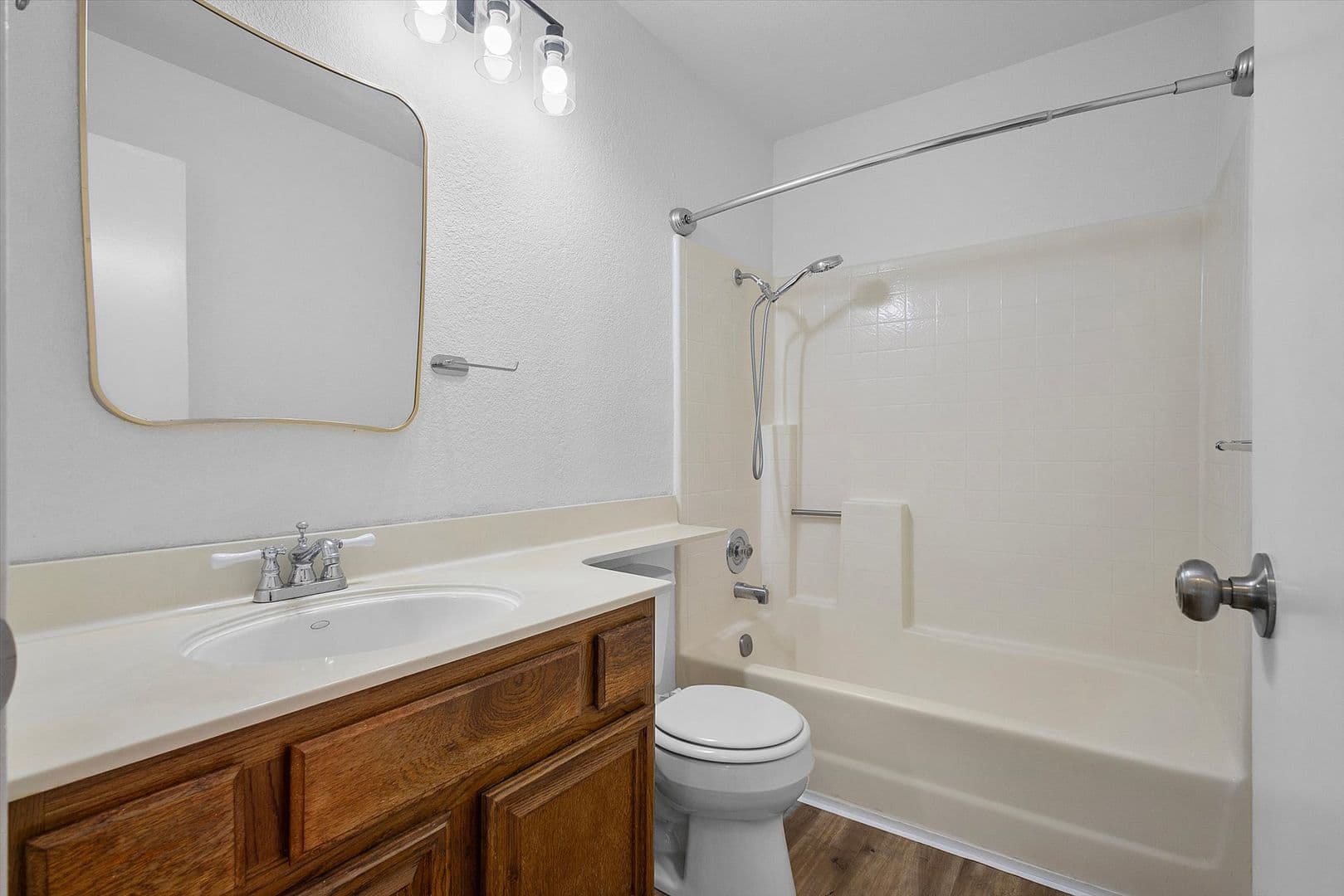 Alameda House: 1304 Pyne Lane