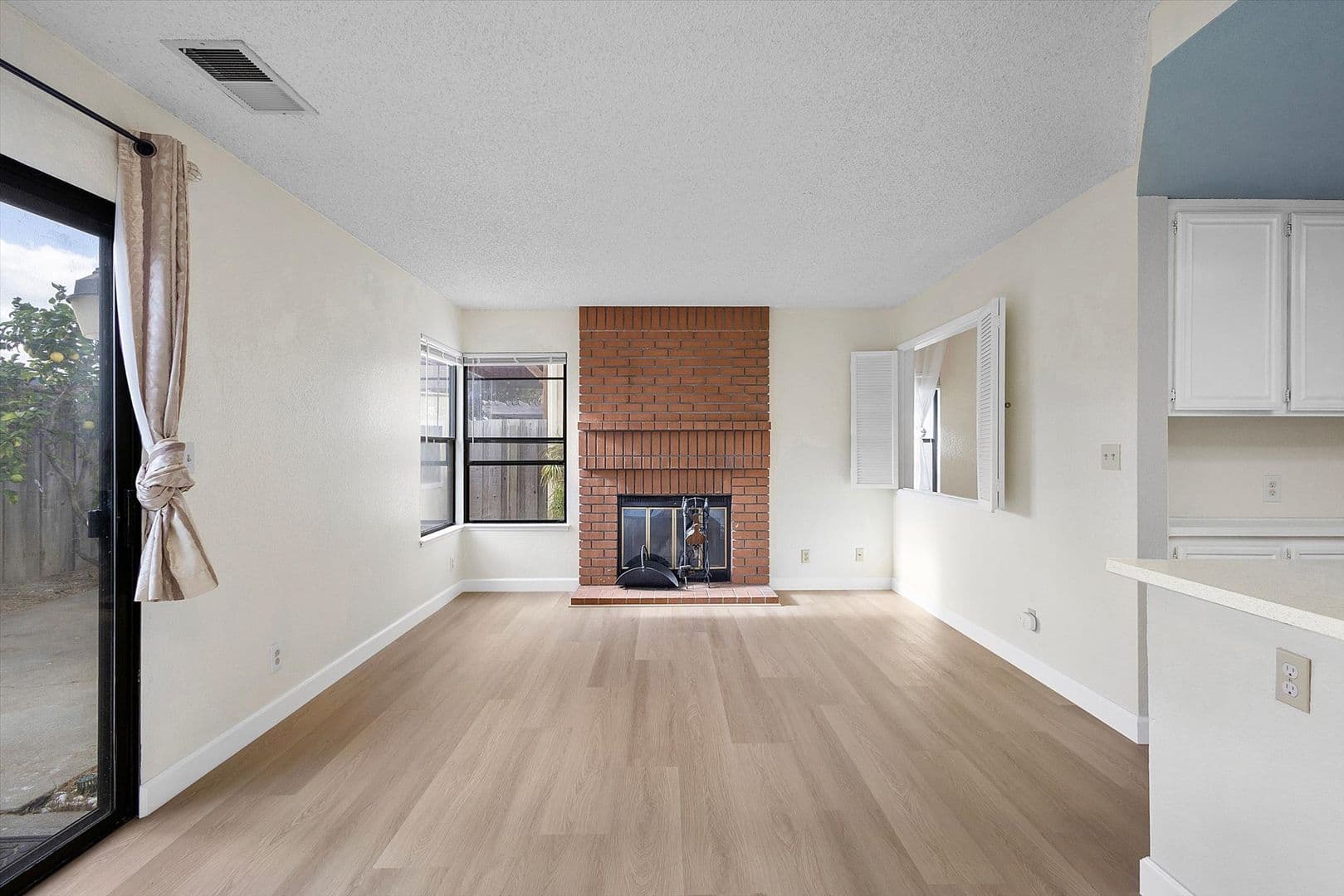 Alameda House: 1304 Pyne Lane