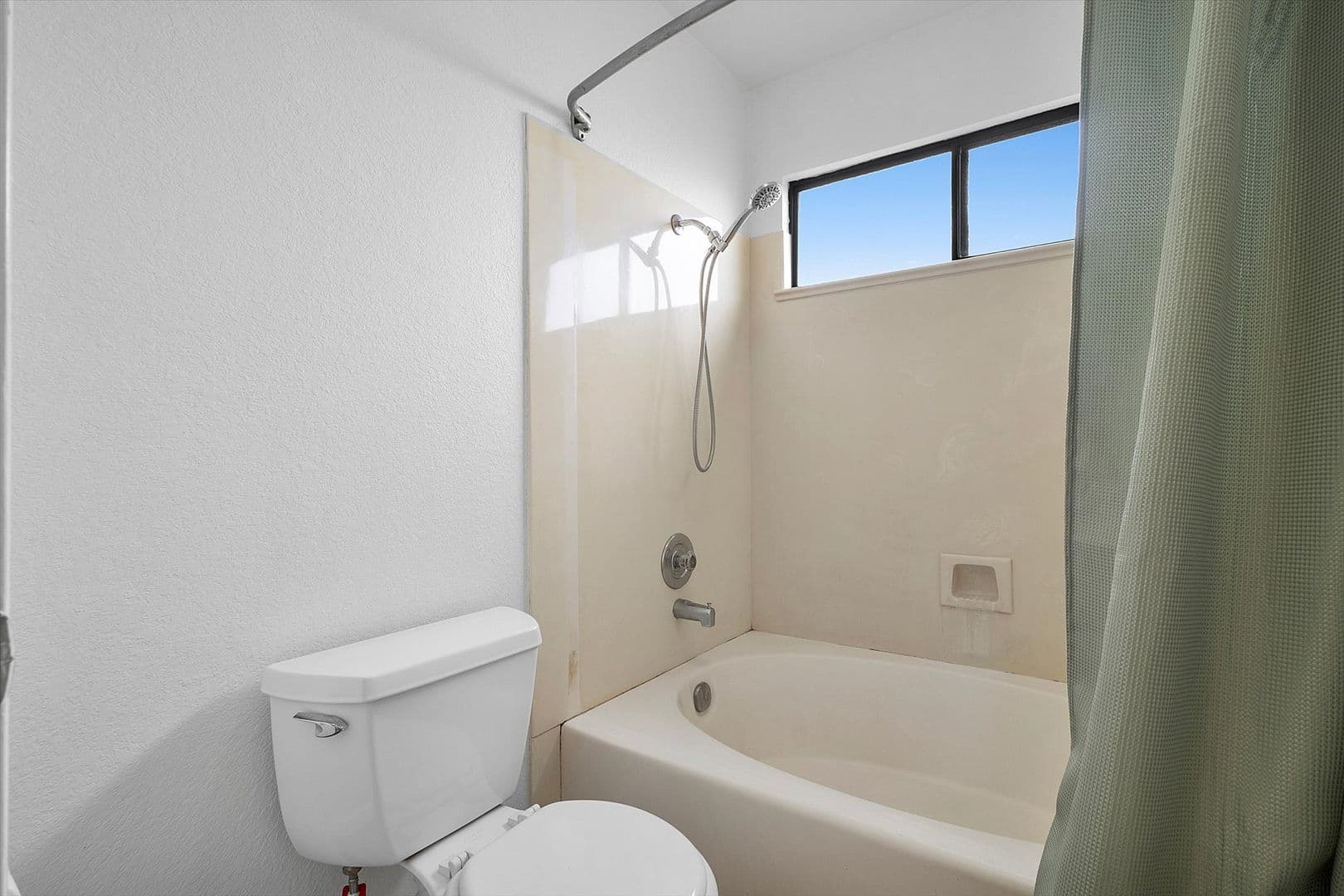 Alameda House: 1304 Pyne Lane