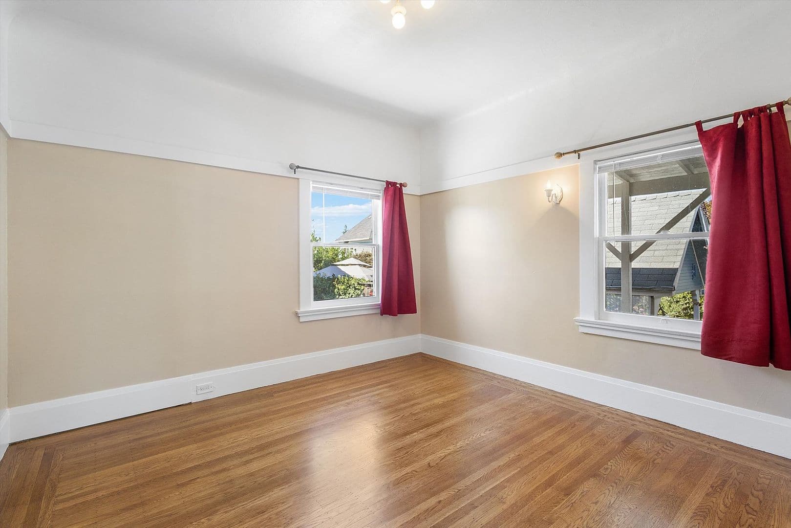 Alameda House: 1545 Verdi St #A