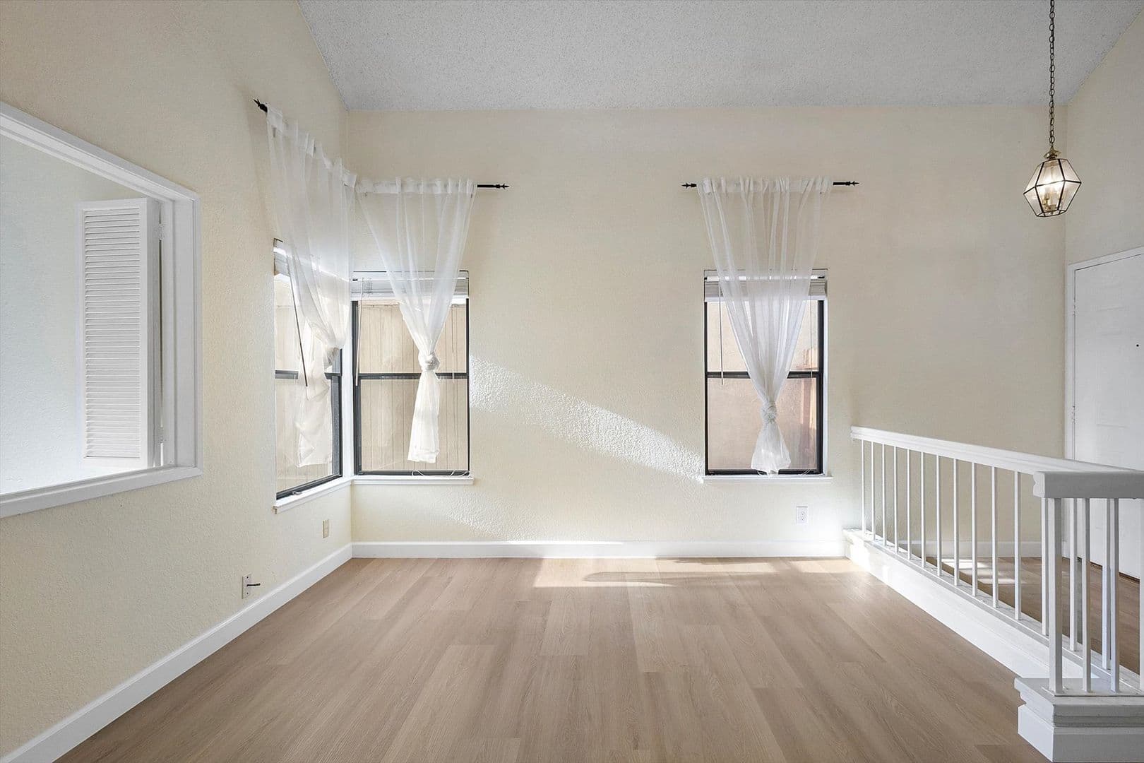 Alameda House: 1304 Pyne Lane