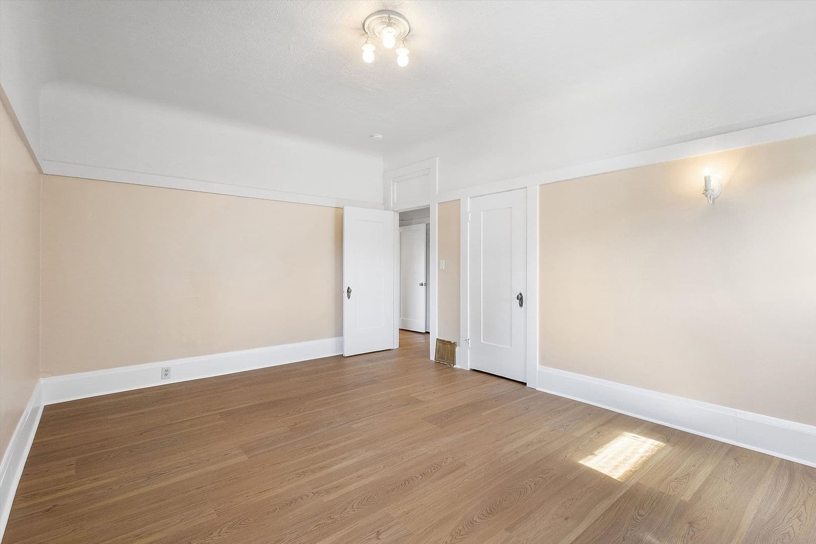 Alameda House: 1545 Verdi St #A