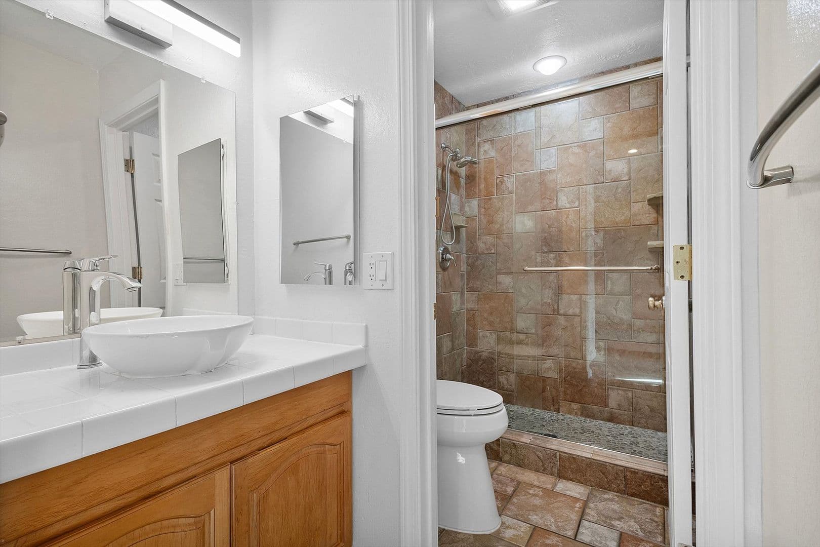 Alameda Condo: 2101 Shoreline Dr #348