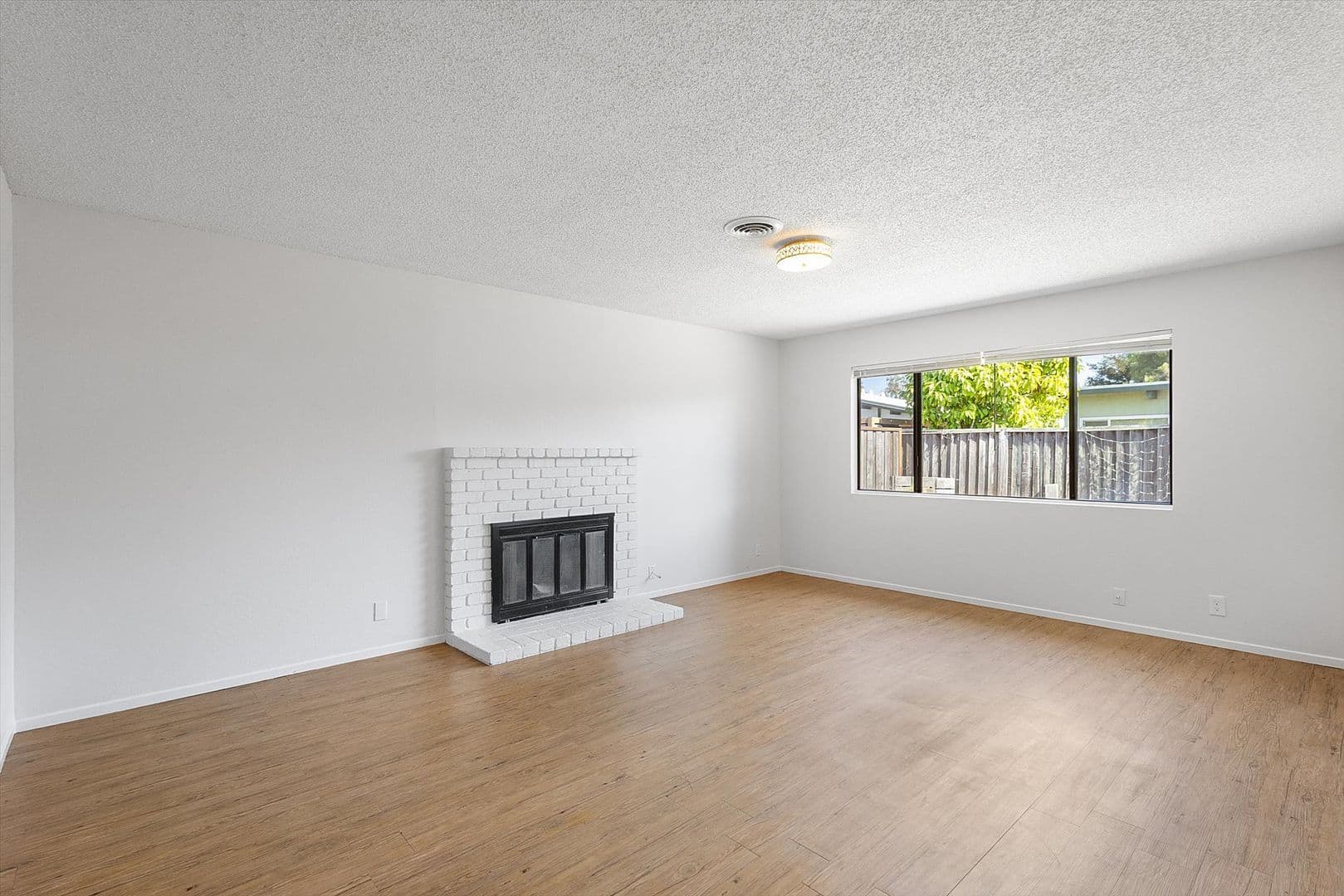 Alameda House: 1256 Rosewood Way