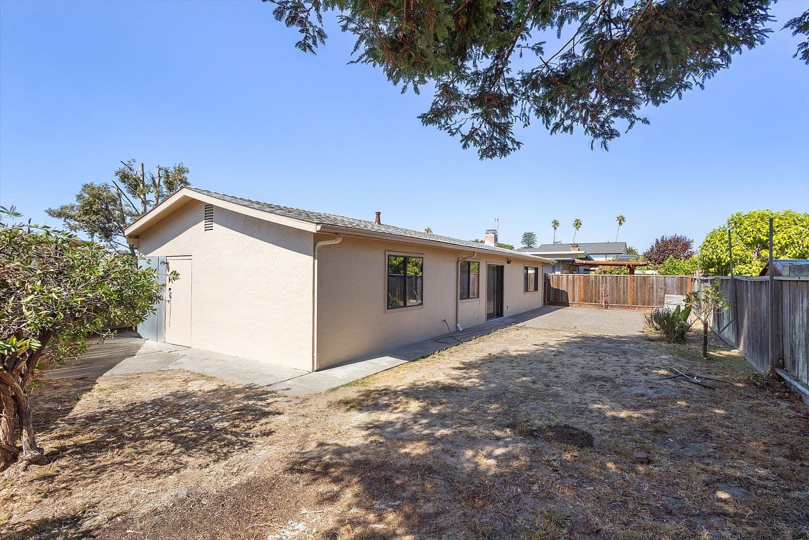 Alameda House: 1256 Rosewood Way