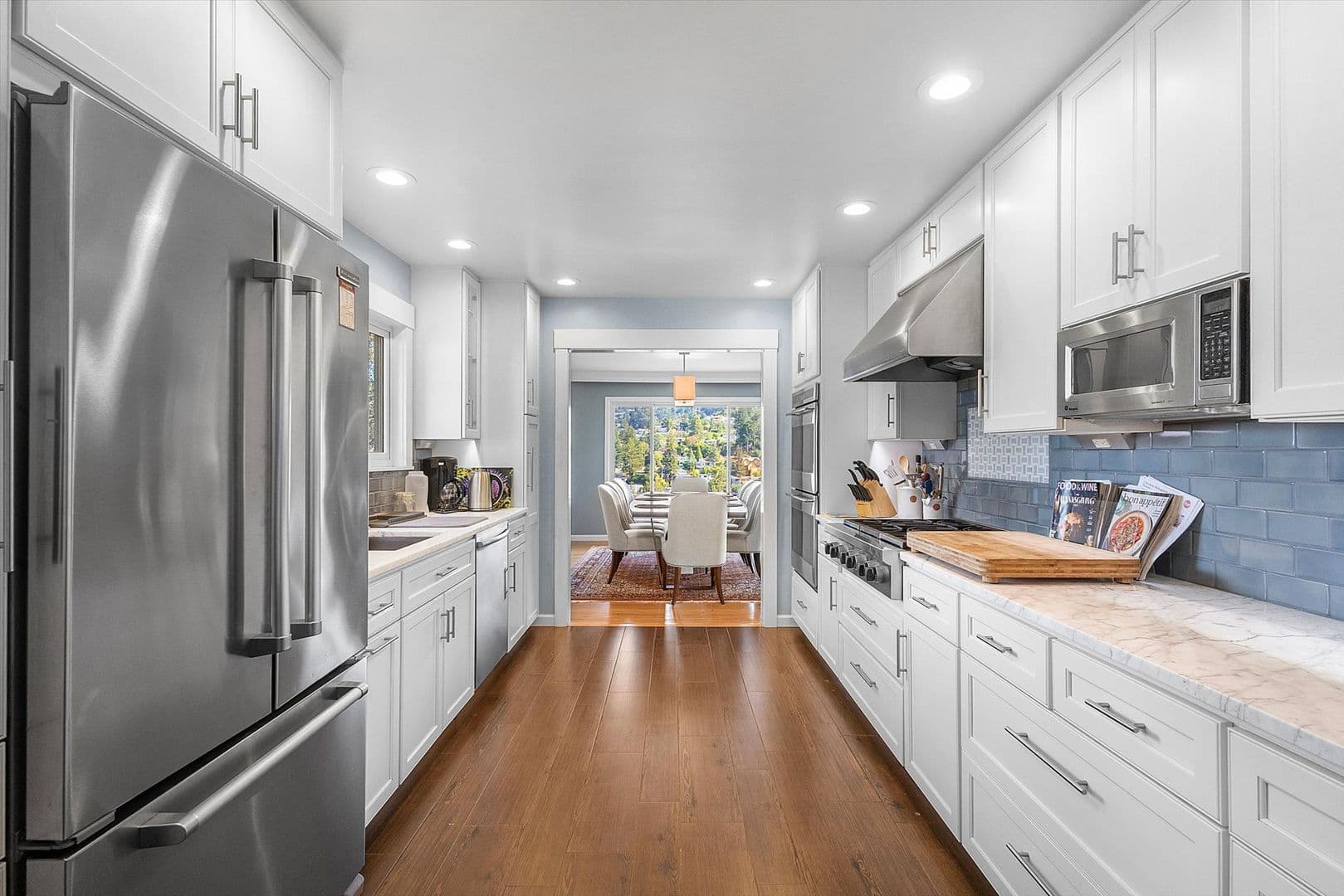 Oakland House: 6140 Bullard Dr