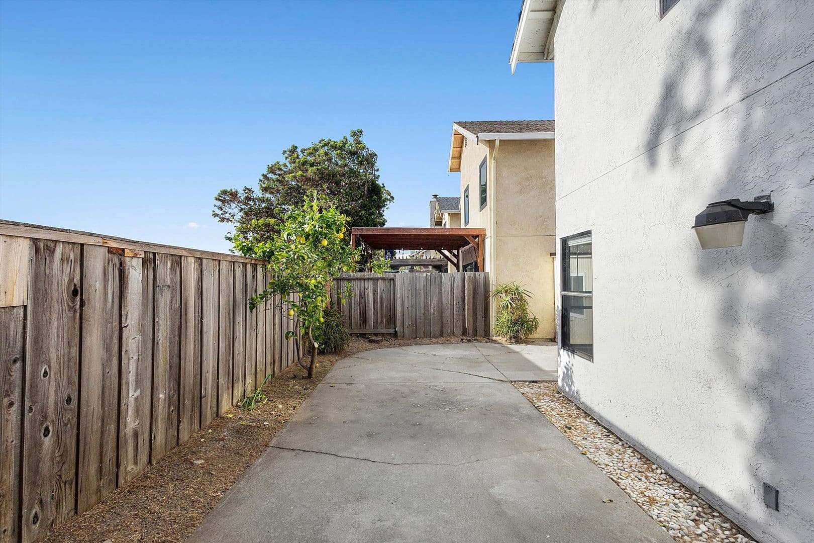 Alameda House: 1304 Pyne Lane