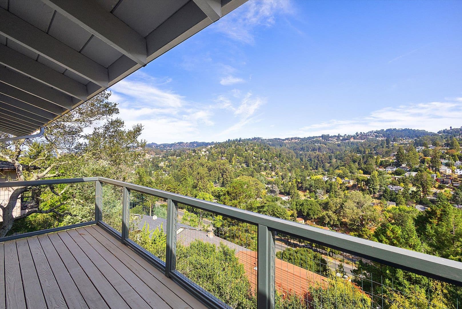 Oakland House: 6140 Bullard Dr