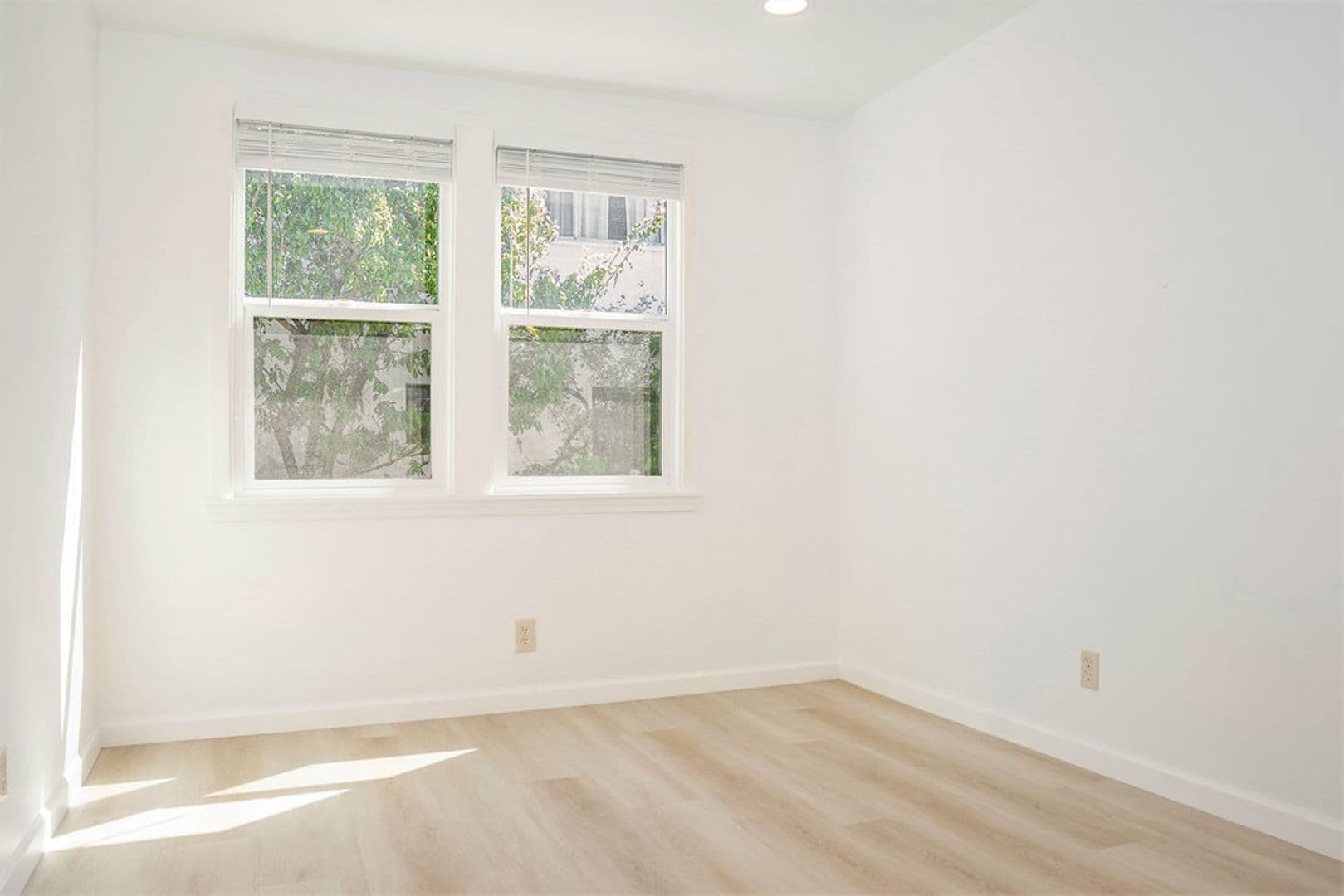 Alameda Apartment: 765 Taylor Ave #A