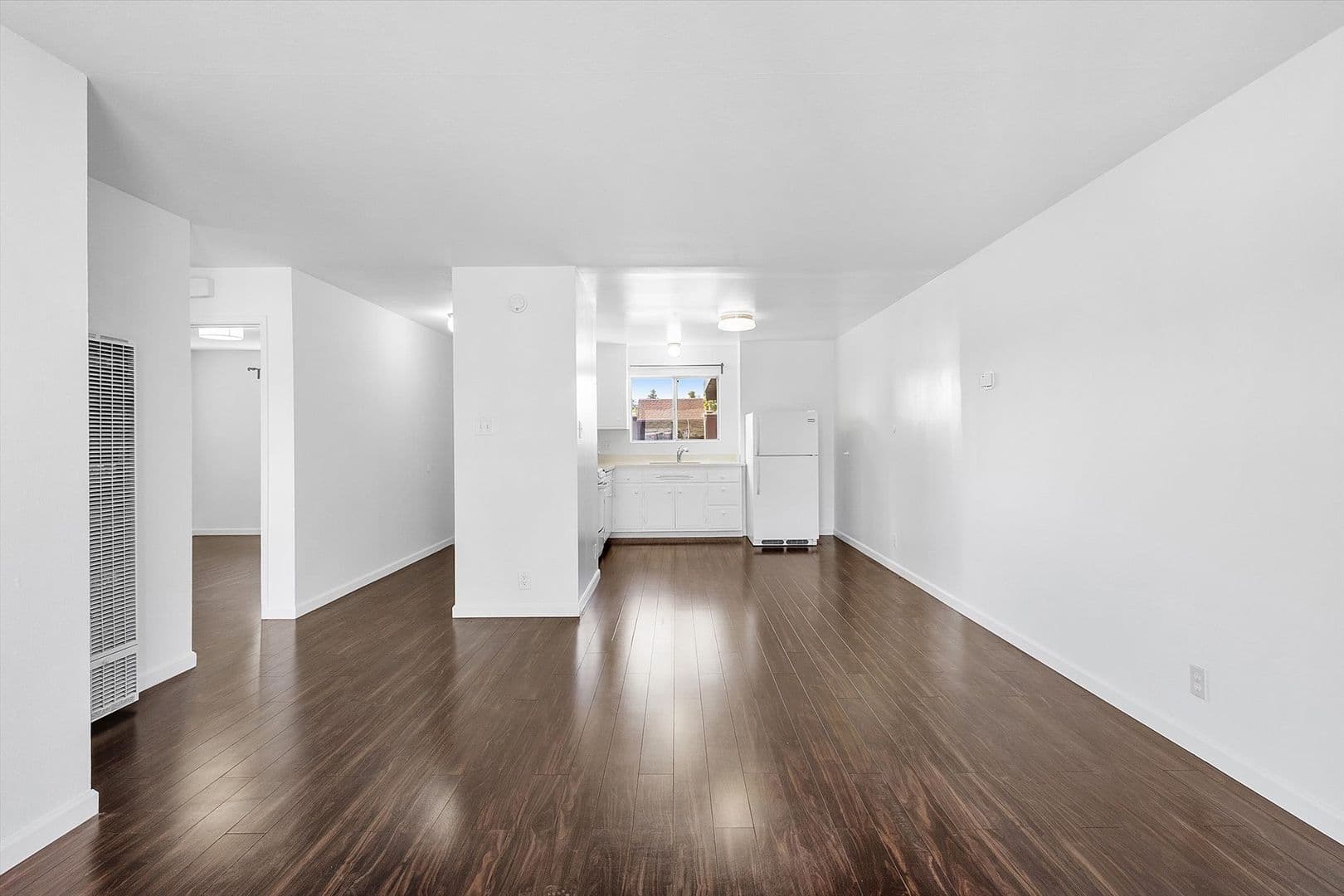 Alameda Apartment: 1836 Central Ave