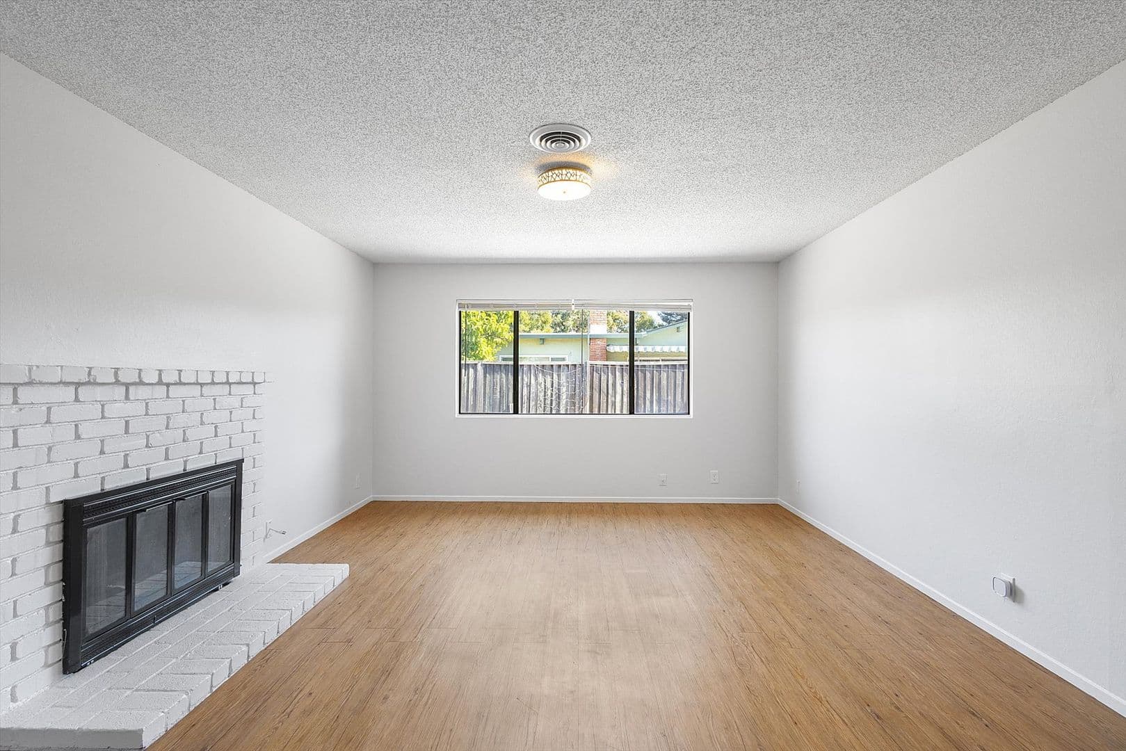 Alameda House: 1256 Rosewood Way