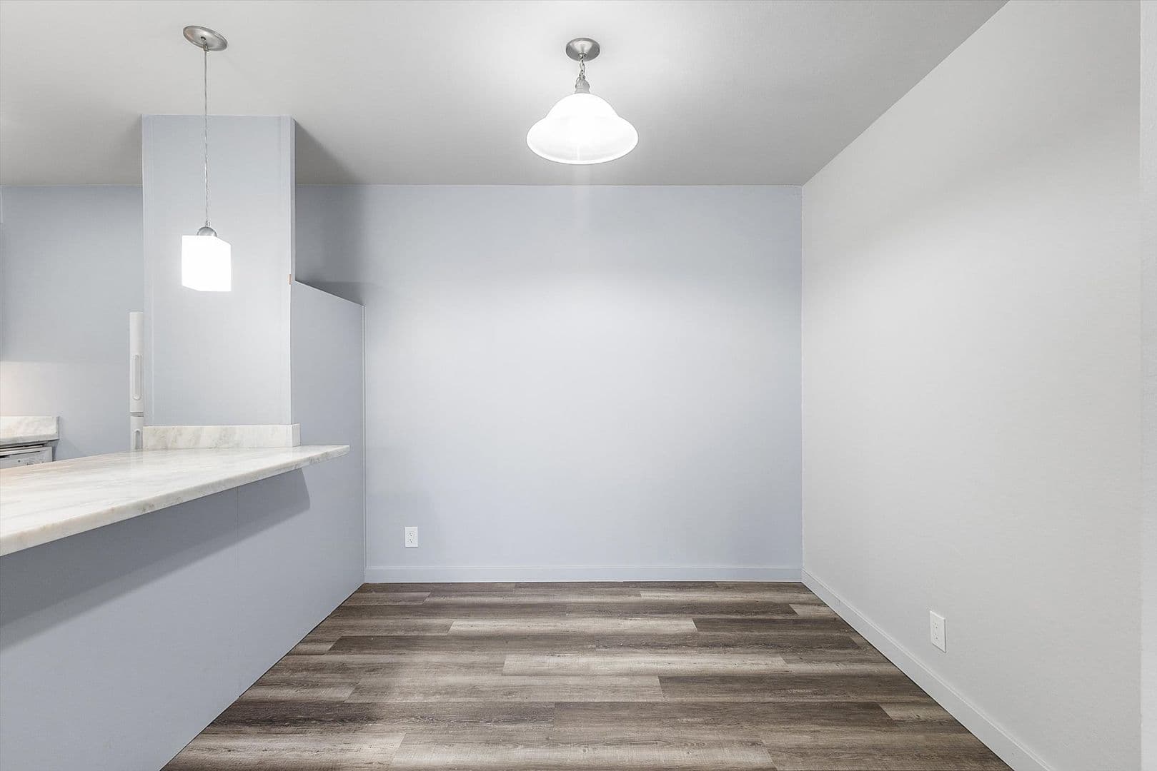 Oakland Apartment: 528 Merritt Ave #302