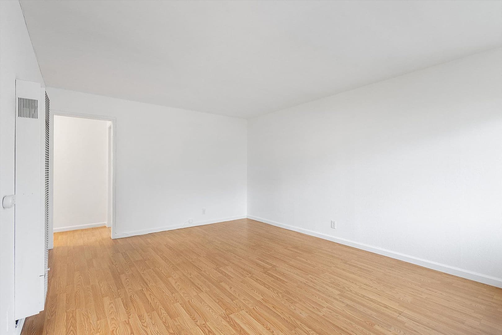 Alameda Apartment: 2136 Lincoln Ave Alameda, CA 94501