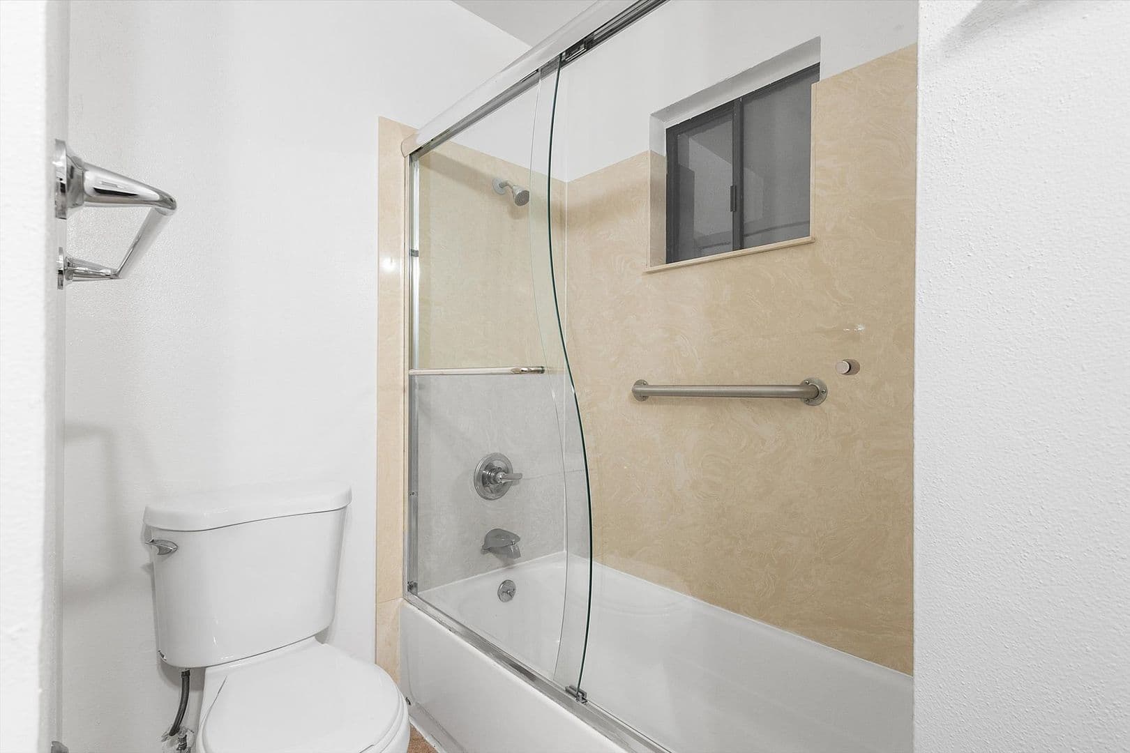 Alameda House: 1256 Rosewood Way