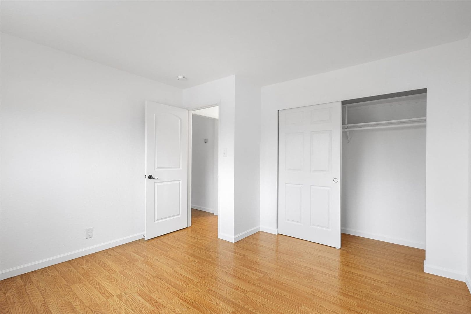 Alameda Apartment: 2136 Lincoln Ave Alameda, CA 94501