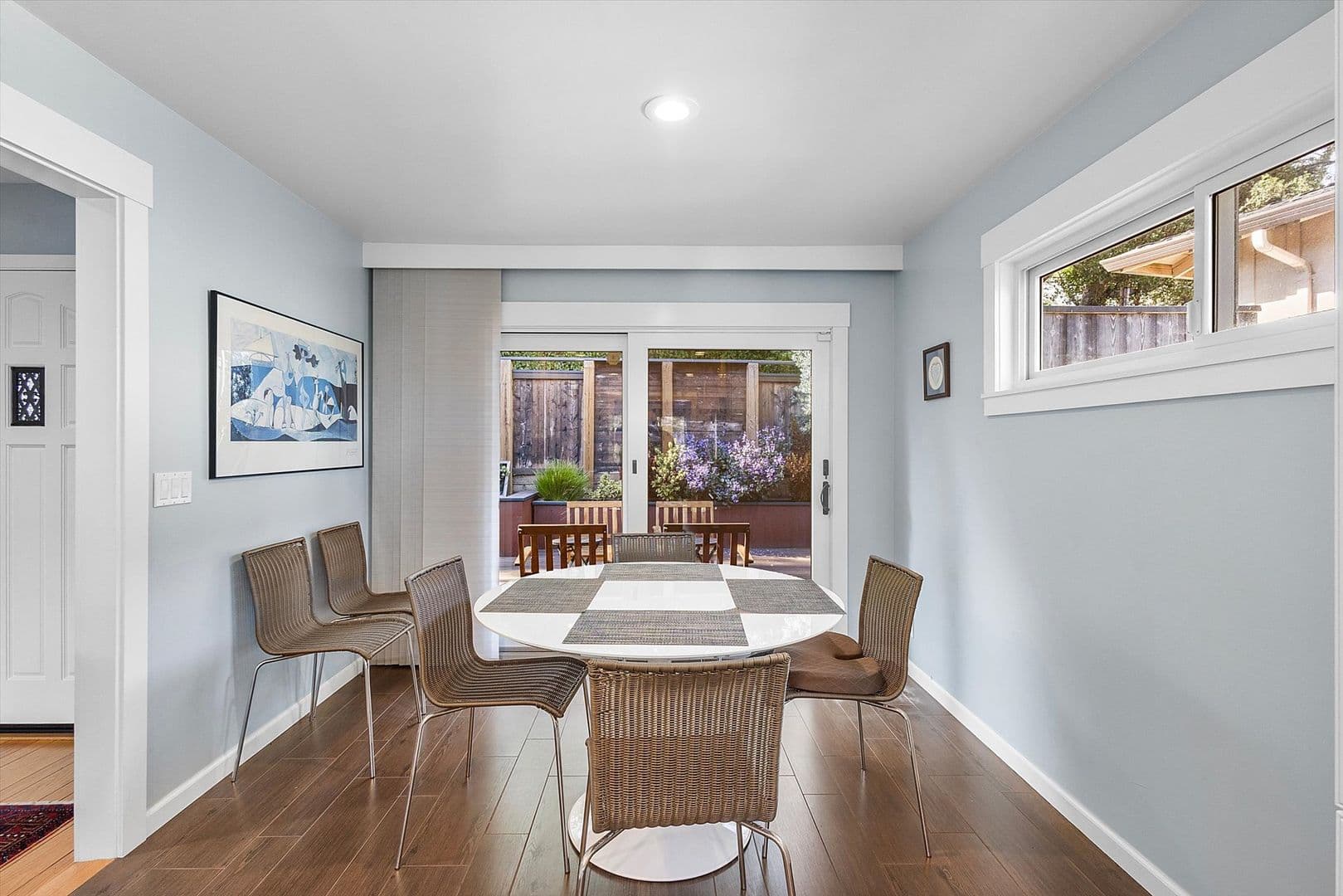 Oakland House: 6140 Bullard Dr