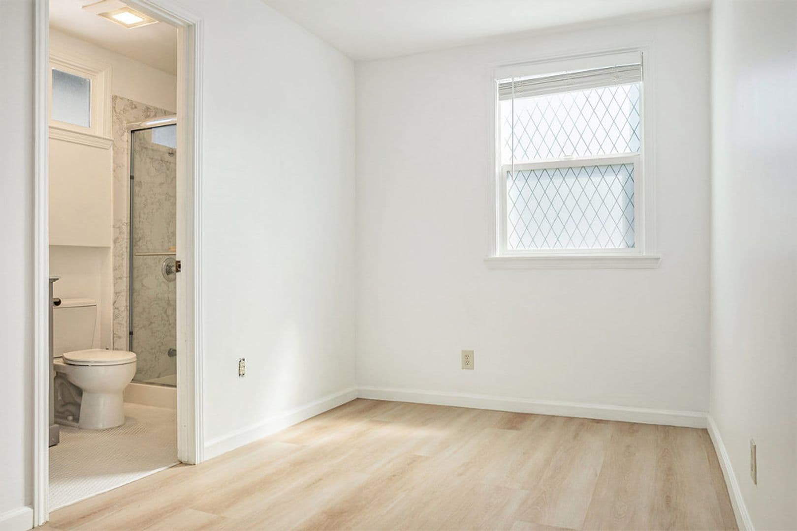 Alameda Apartment: 765 Taylor Ave #A