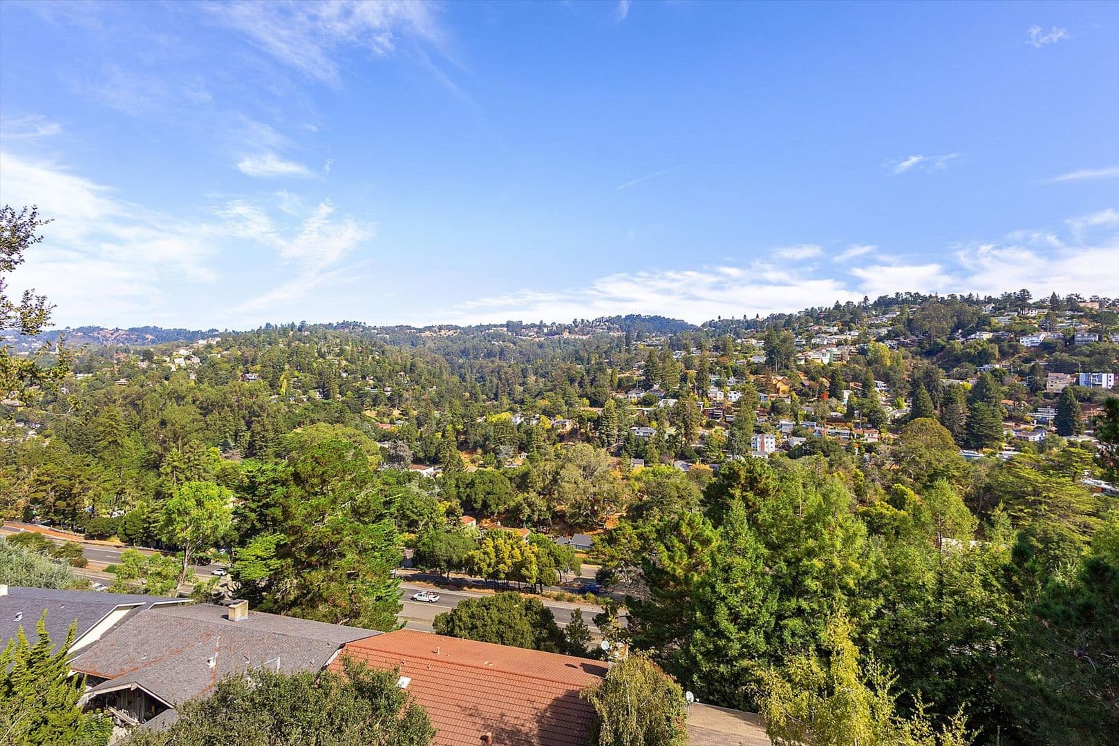 Oakland House: 6140 Bullard Dr