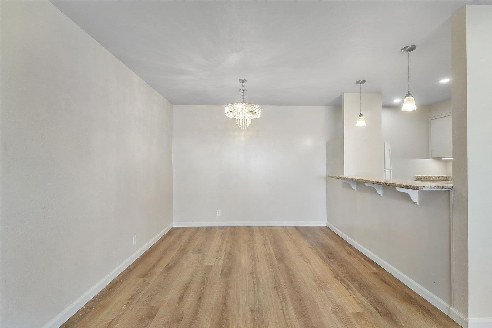 Oakland Apartment: 528 Merritt Ave #307