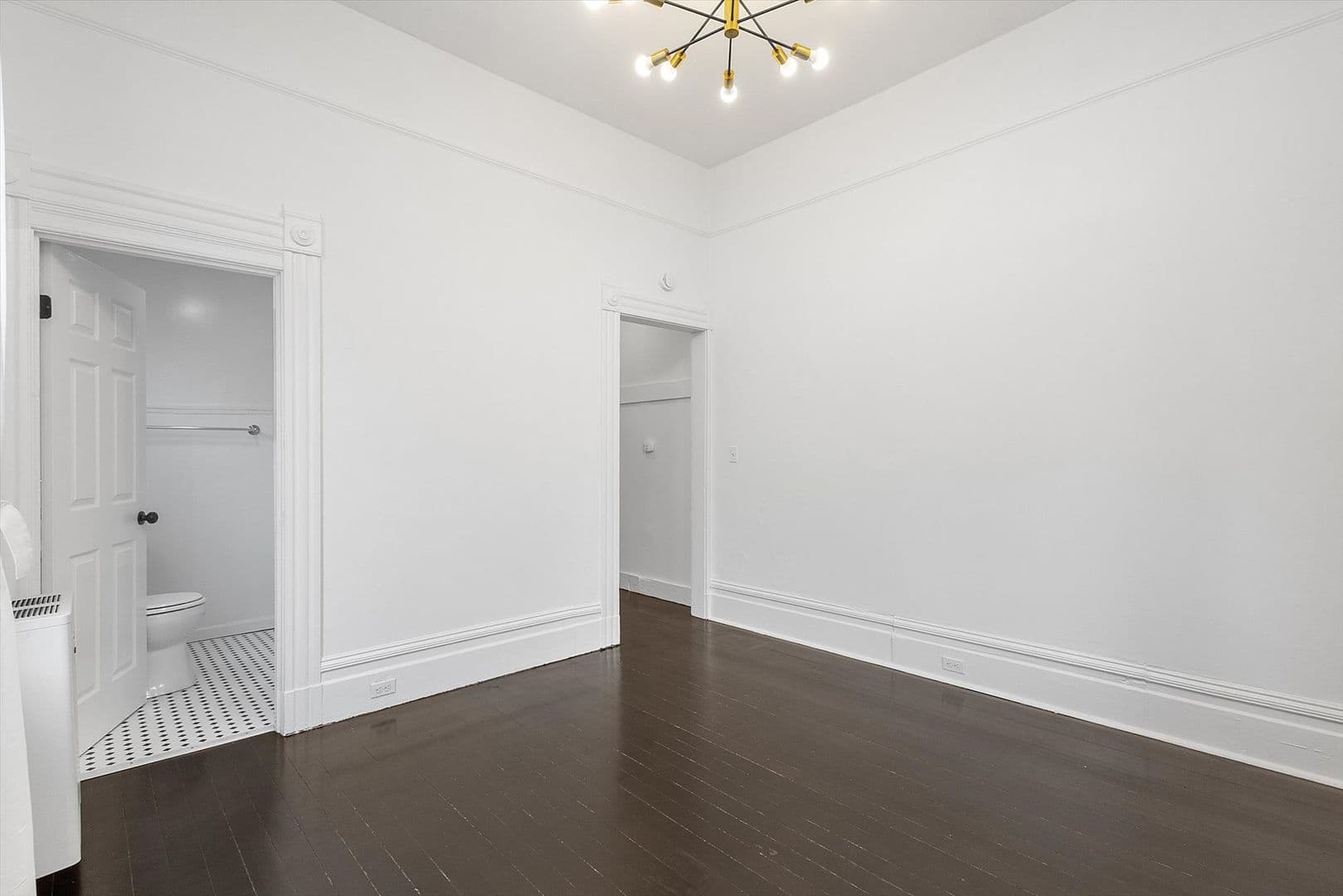 Alameda Apartment: 2108 San Antonio Ave
