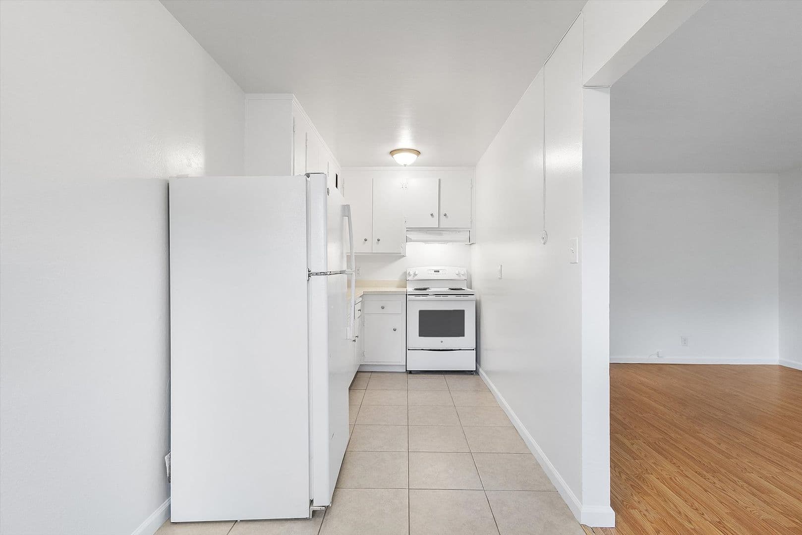 Alameda Apartment: 2136 Lincoln Ave Alameda, CA 94501