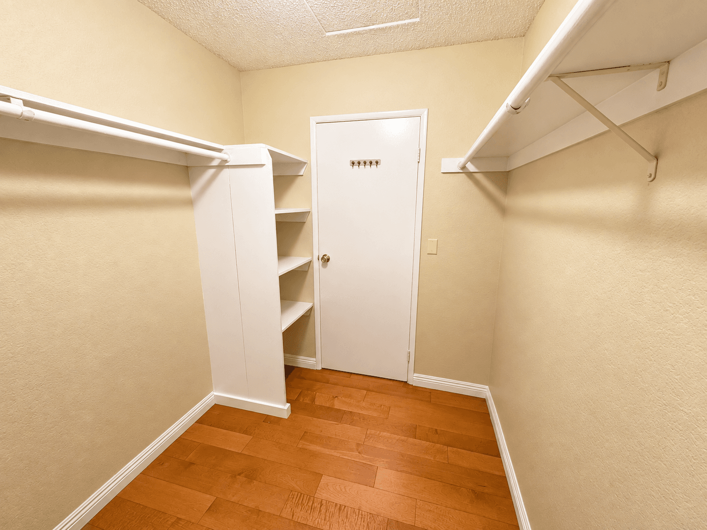 San Diego Apartment: 4471 48th Street