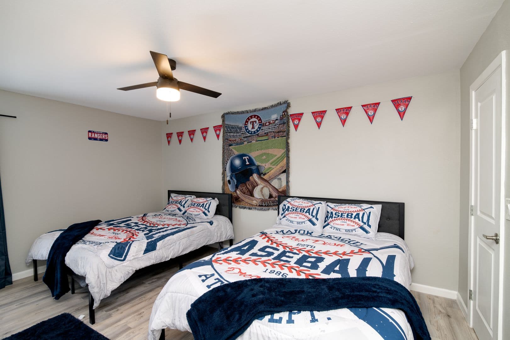 Arlington Apartment: 1736 W. Randol Mill Rd.