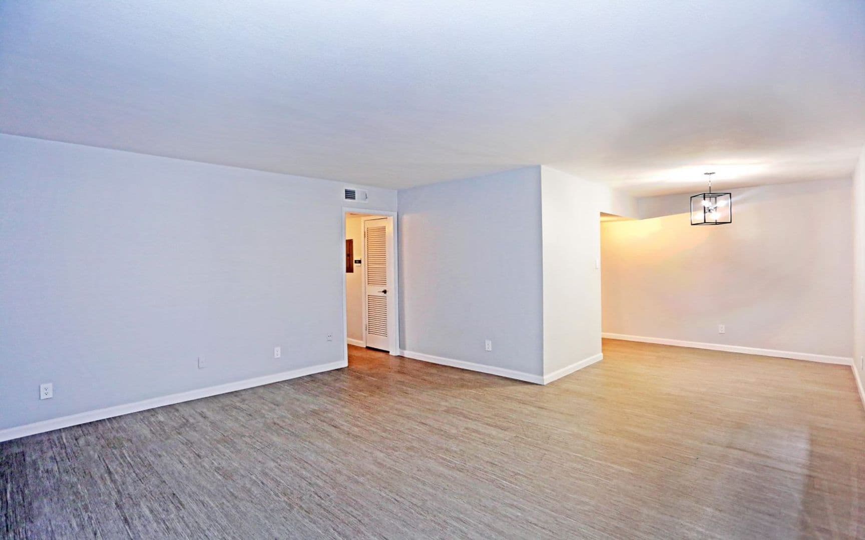 Fort Worth Apartment: 6608 South Freeway