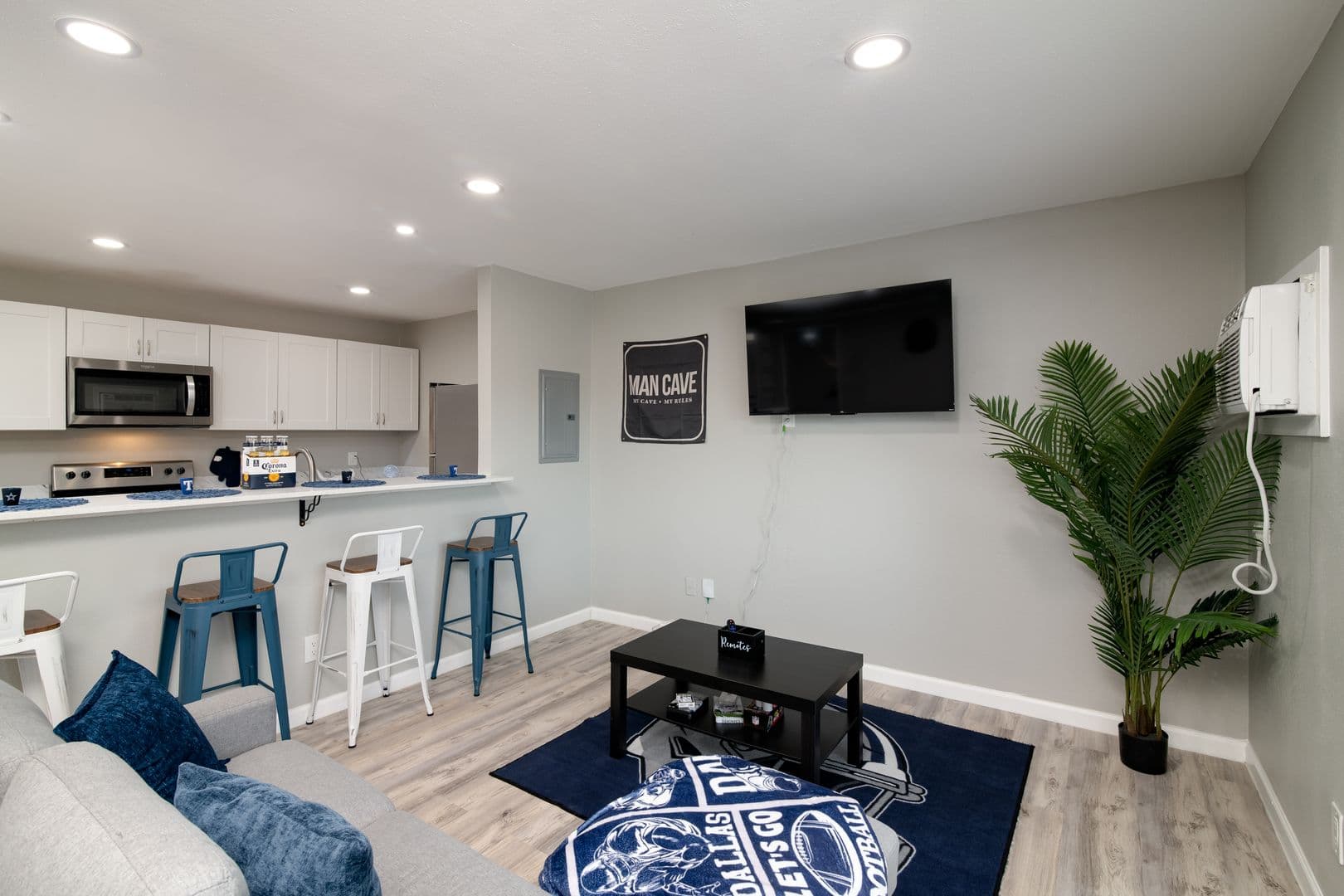 Arlington Apartment: 1736 W. Randol Mill Rd.