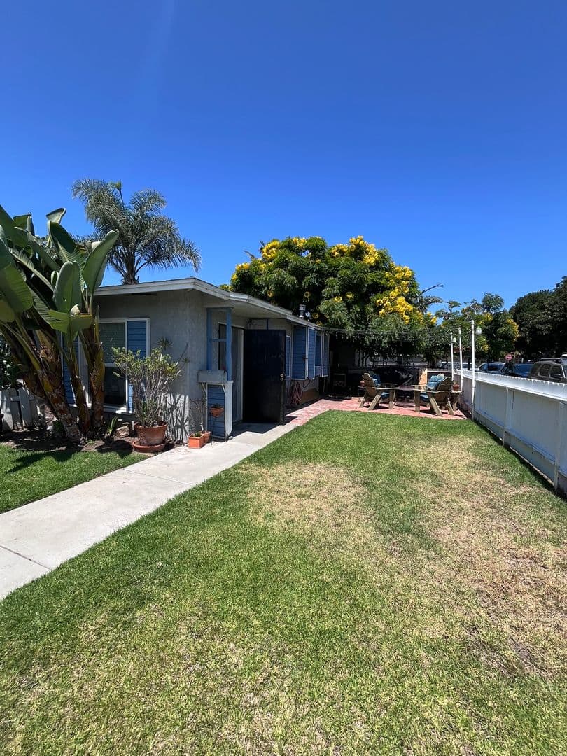 Ocean Beach Apartment: 5057-5071 Lotus Street
