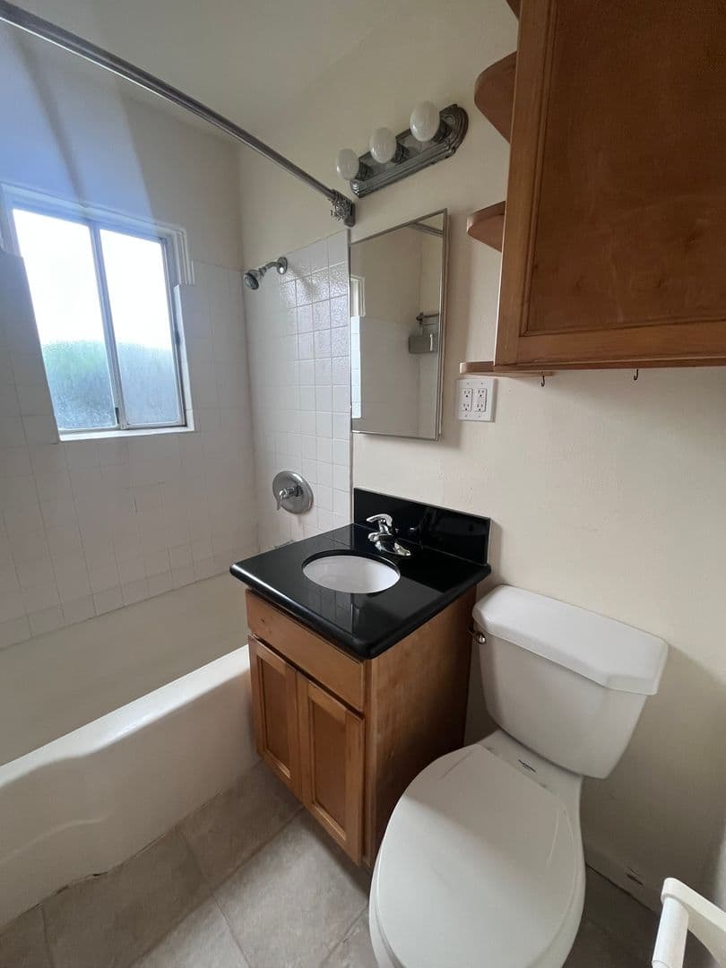 Ocean Beach Apartment: 5057-5071 Lotus Street