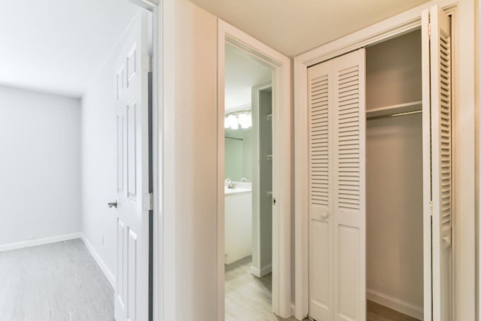 Fort Worth Apartment: 6608 South Freeway