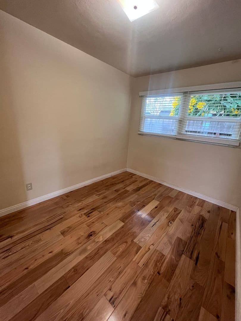 Ocean Beach Apartment: 5057-5071 Lotus Street