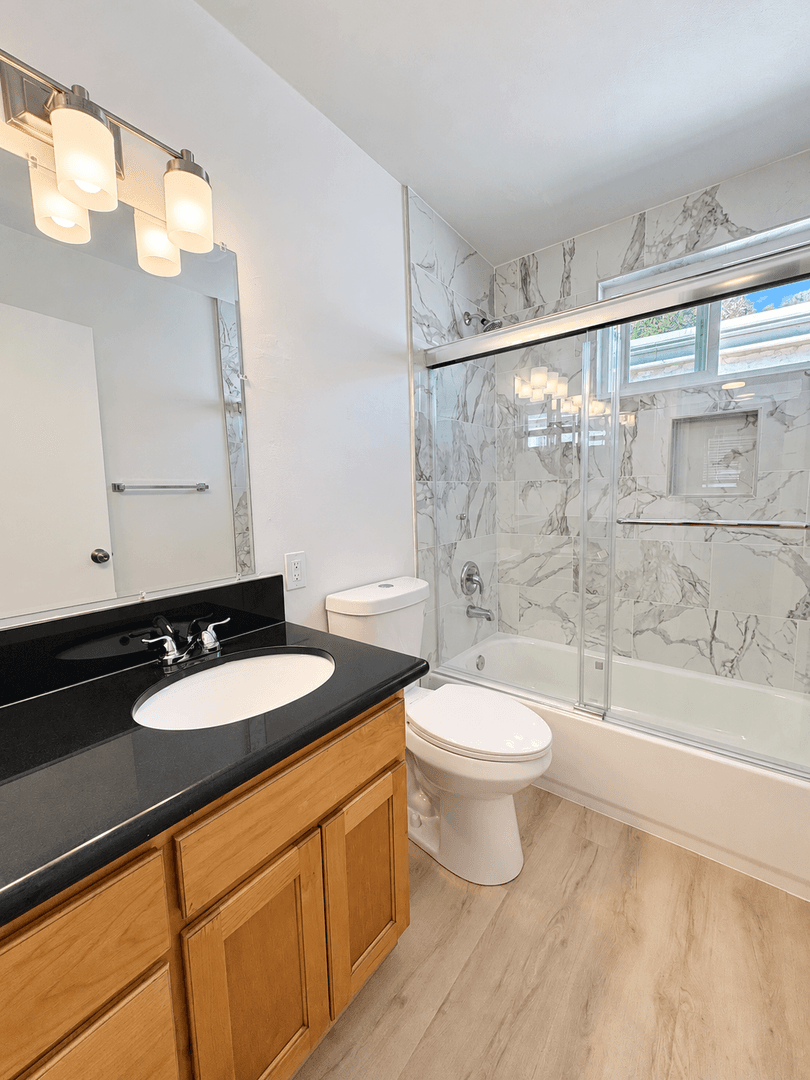 San Diego Apartment: 4417 Idaho Street