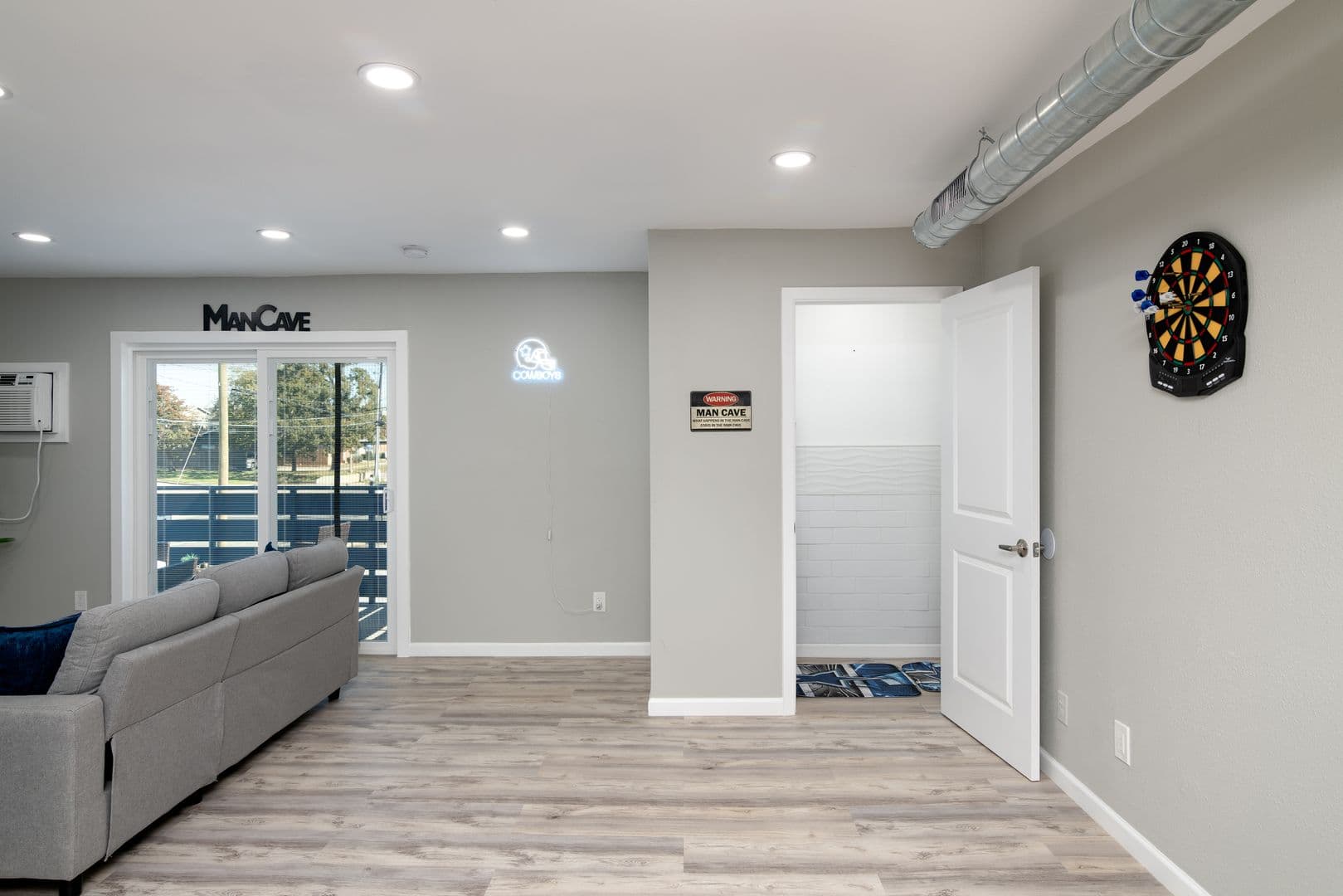 Arlington Apartment: 1736 W. Randol Mill Rd.