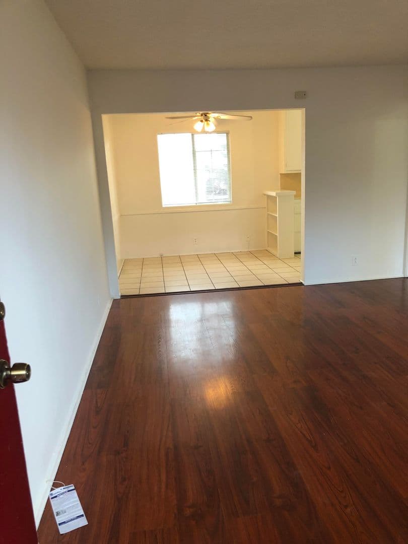 Panorama City Apartment: 8815 Van Nuys Blvd.  - I