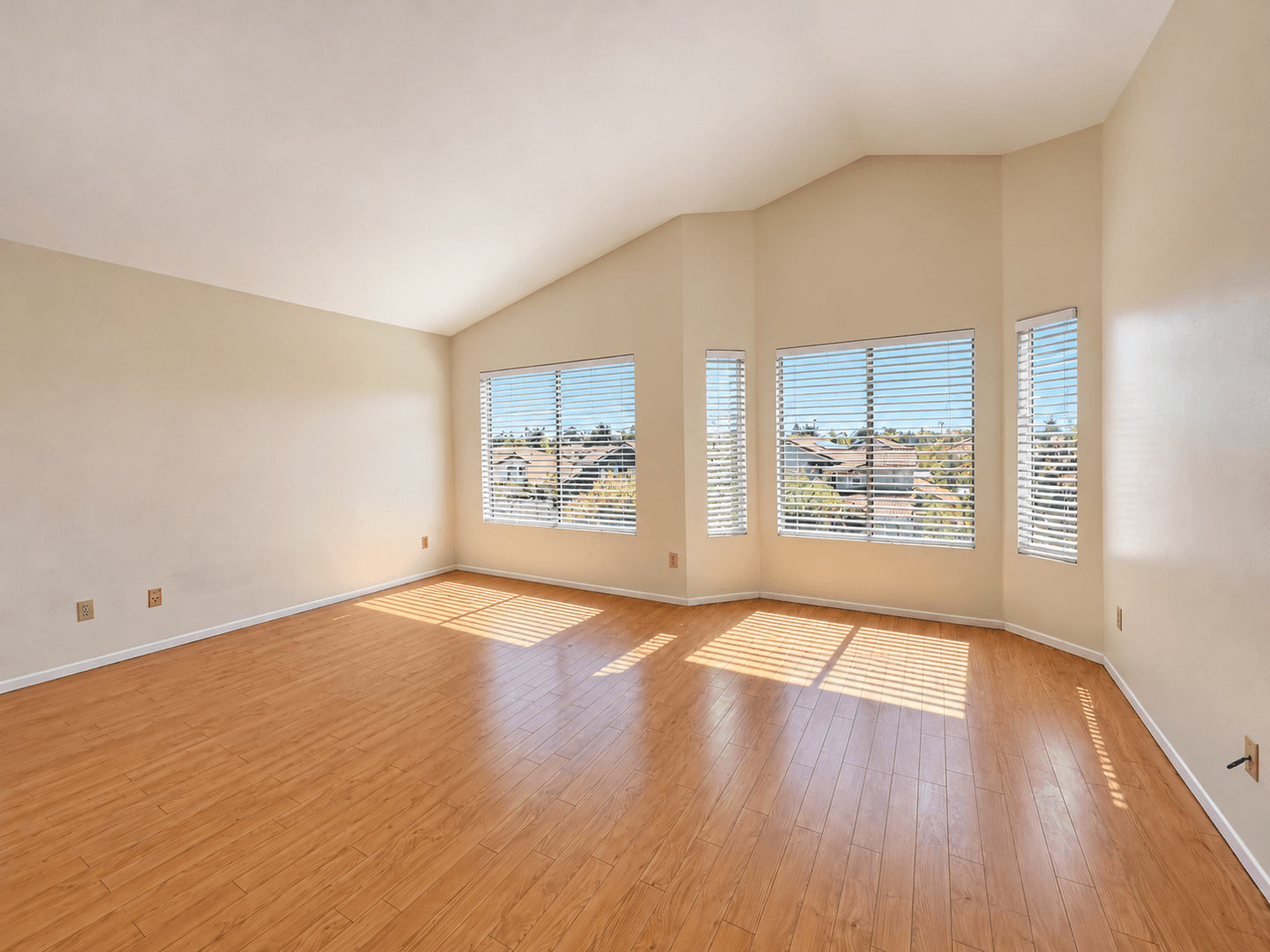 San Diego House: 7935 Winans Cove
