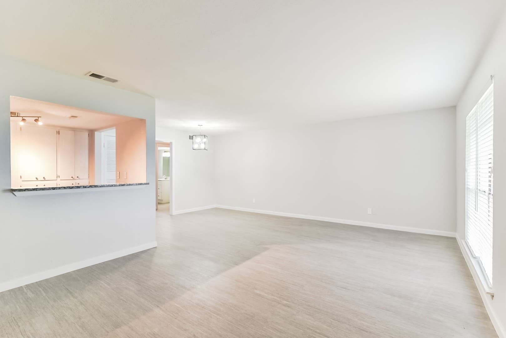 Fort Worth Apartment: 6608 South Freeway