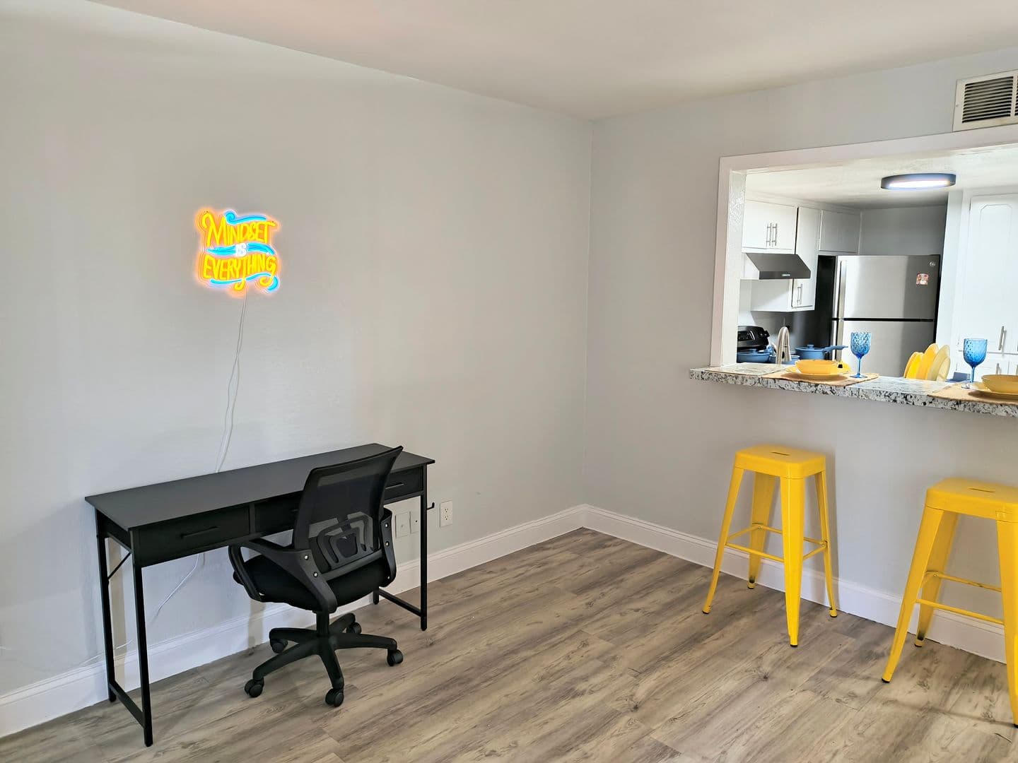 Fort Worth Apartment: 6608 South Freeway