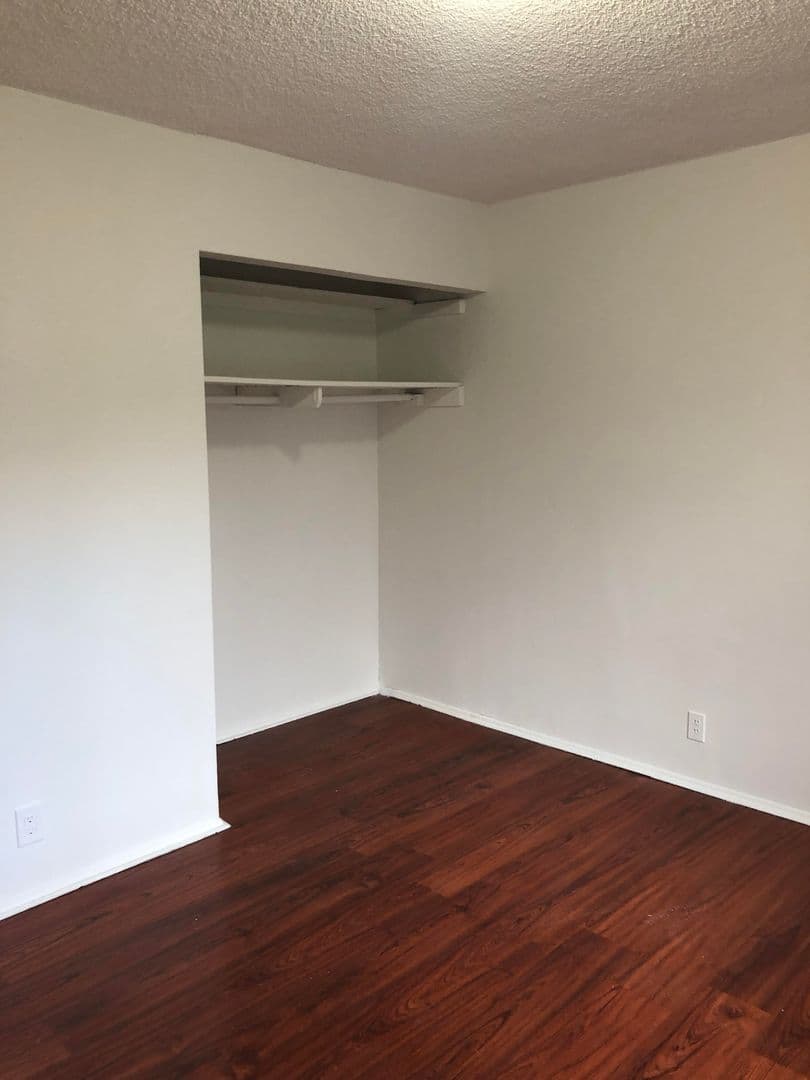 Panorama City Apartment: 8815 Van Nuys Blvd.  - I