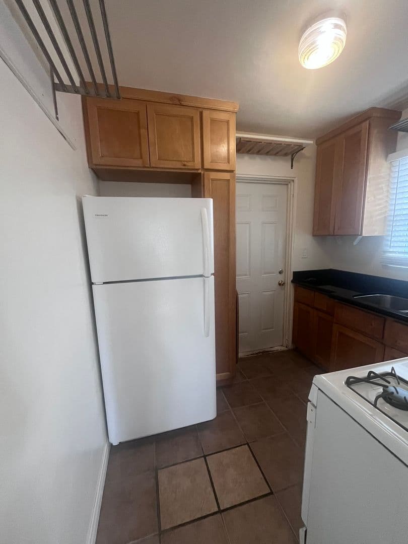 Ocean Beach Apartment: 5057-5071 Lotus Street