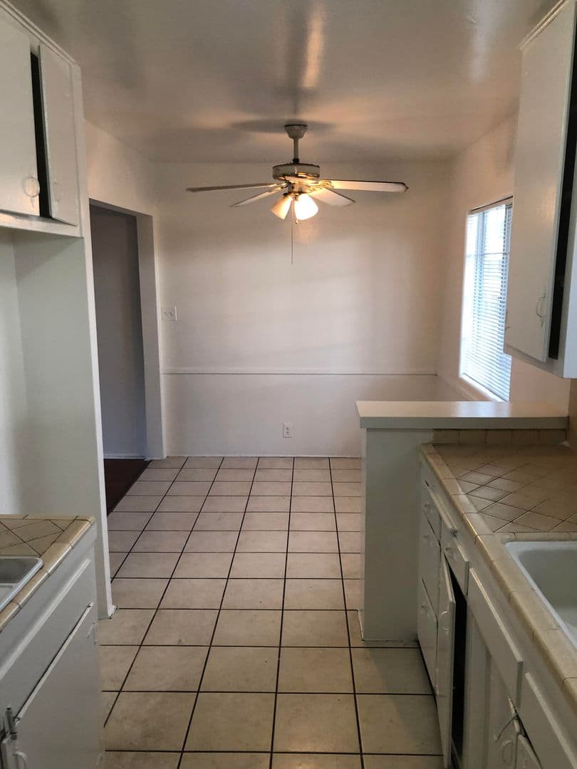 Panorama City Apartment: 8815 Van Nuys Blvd.  - I