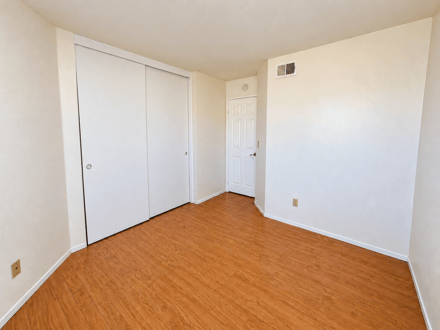 San Diego House: 7935 Winans Cove