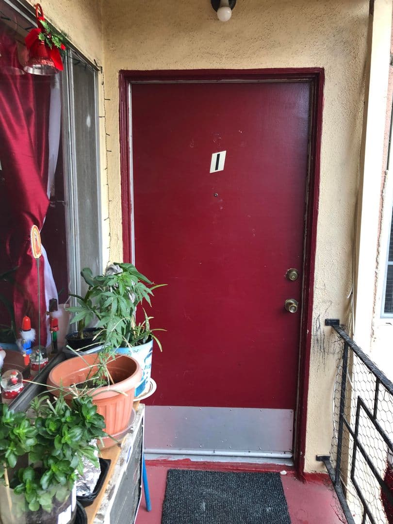 Panorama City Apartment: 8815 Van Nuys Blvd.  - I